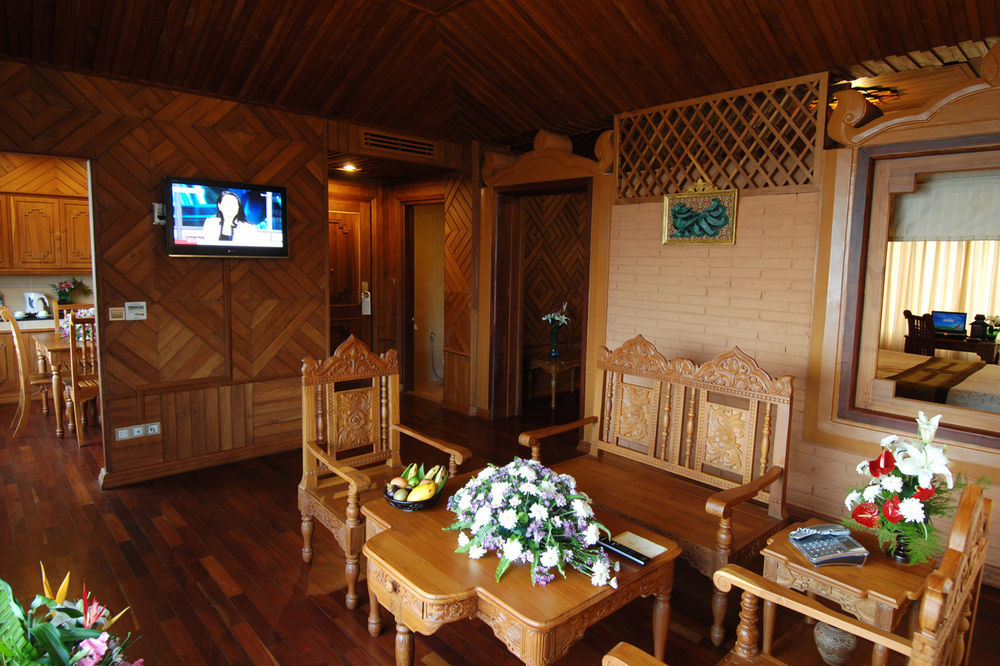Kma Kaytumadi Hotel Taungoo Exterior photo